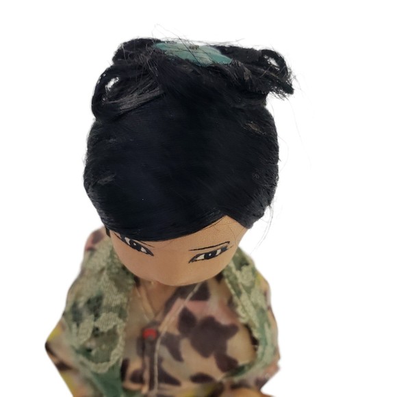 Vintage Malay Costume Doll - Picture 2 of 8